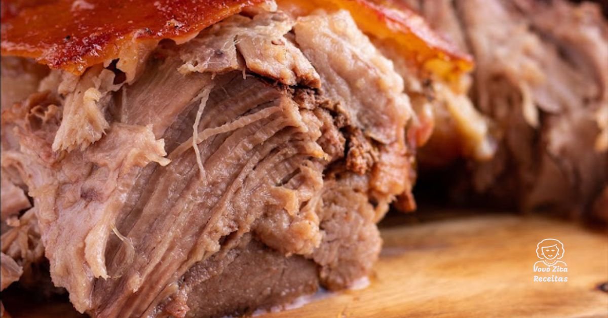 Pernil Assado Suculento: Aprenda a Receita Perfeita para seu Almoço Especial!